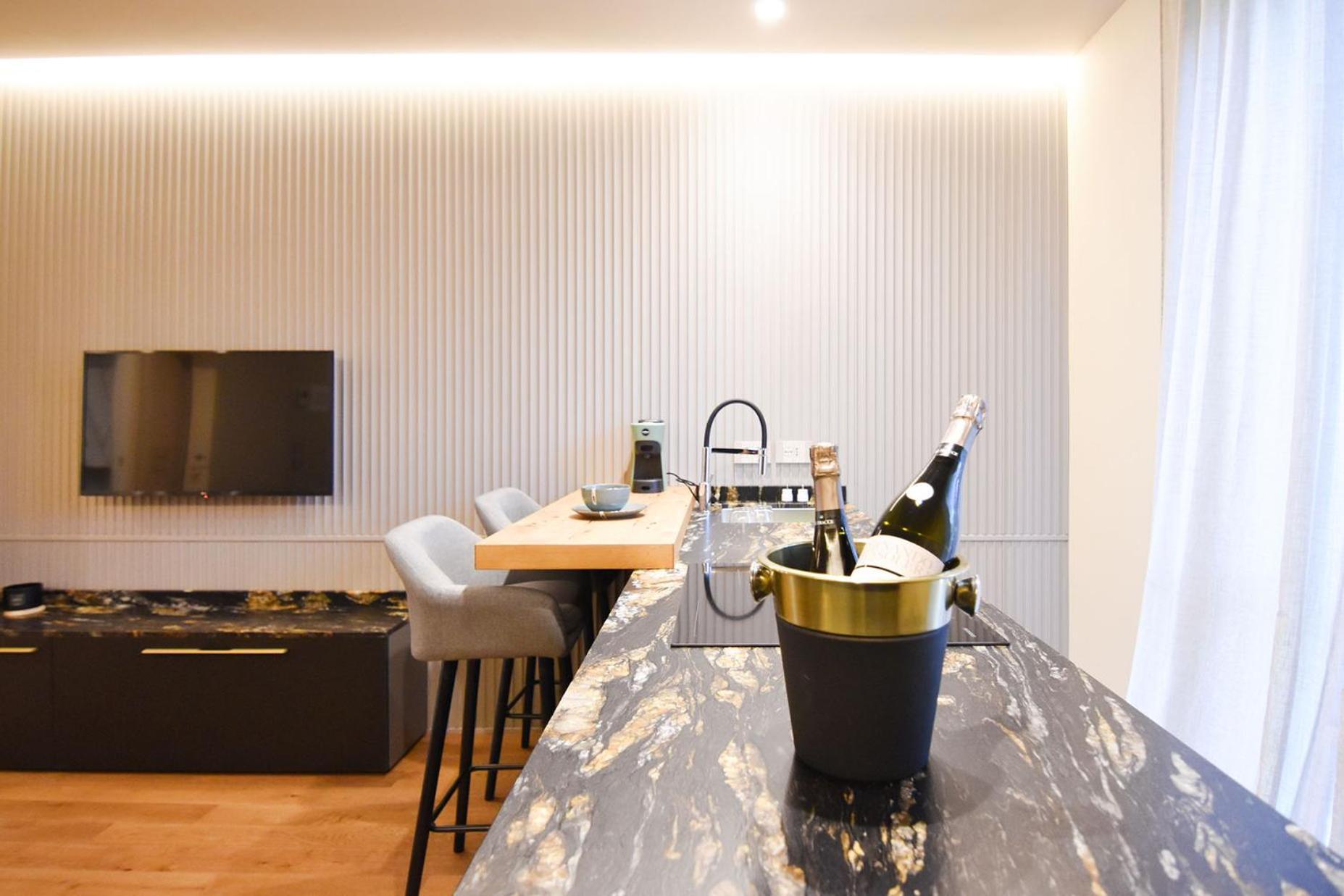 Nuova Cafe' Suite Саличе-Терме Экстерьер фото